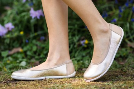 Looking for where you can shop original ballet flats in Uganda, Kampala, or Entebbe affordably? Here are some of genuine ideas to consider