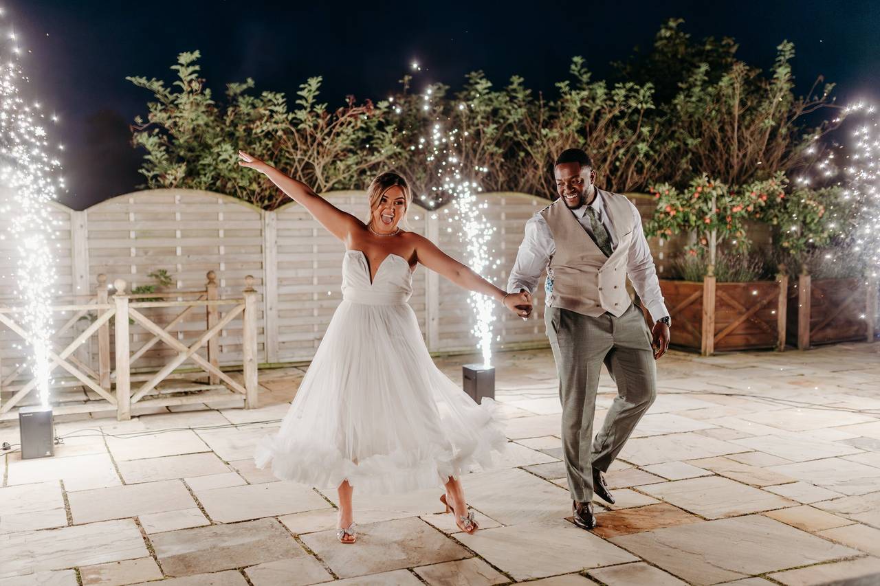 Wedding First Dance Ideas Brides Wish They Knew Earlier